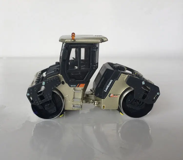 Модель из сплава в подарок 1:50 весы Liugong 6212E дорожный каток инженерное