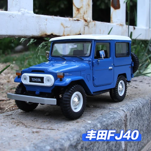Коллекционная литая машина из сплава mkd3 модели классные Toyota FJ40 JEEP SUV Roadster Stactic весы игрушечные транспортные средства для детей 1:24 - Цвет: BLUE