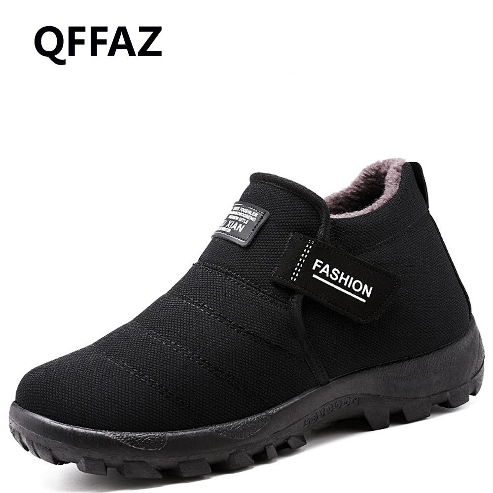 Новинка мужские ботинки QFFAZ зимние бархатные теплые мужская обувь модные