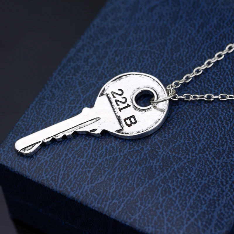 Бесплатная доставка 221B Шерлок Холмс проживания Giving Бейкер стрит ключ кулон Макси