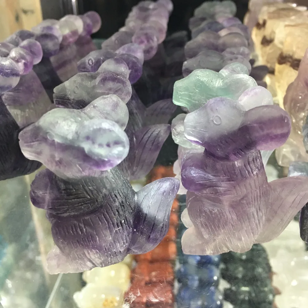 

1pcs Natural and beautiful fluorite kangaroo animal carvings