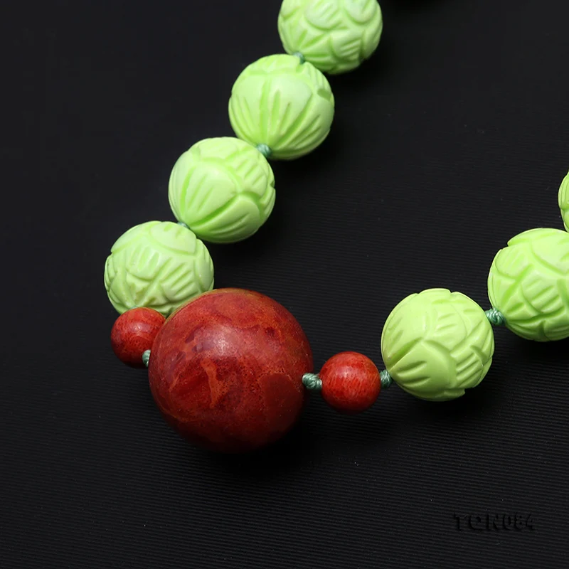 JYX Bohimia style Turquoise Necklace 16-16.5mm Green Round Beads dotted Red 9-25mm Coral Pendant 21&quot beautiful figure | Украшения и