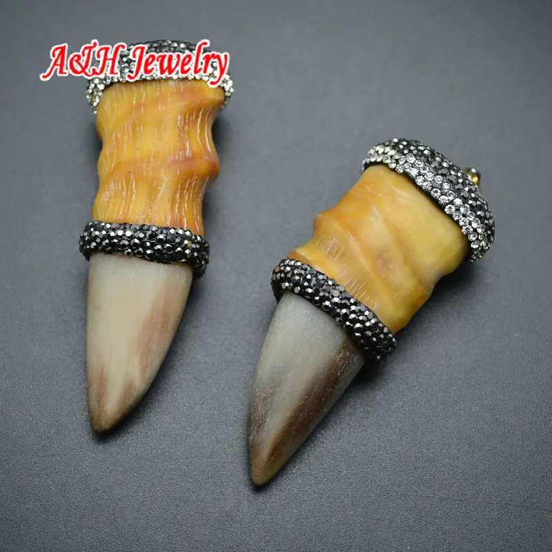 

2pcs New Design Goat And Ox Horn Combination Pendant Fashion Rhinestone Paved Jewelry For Women Jewelry