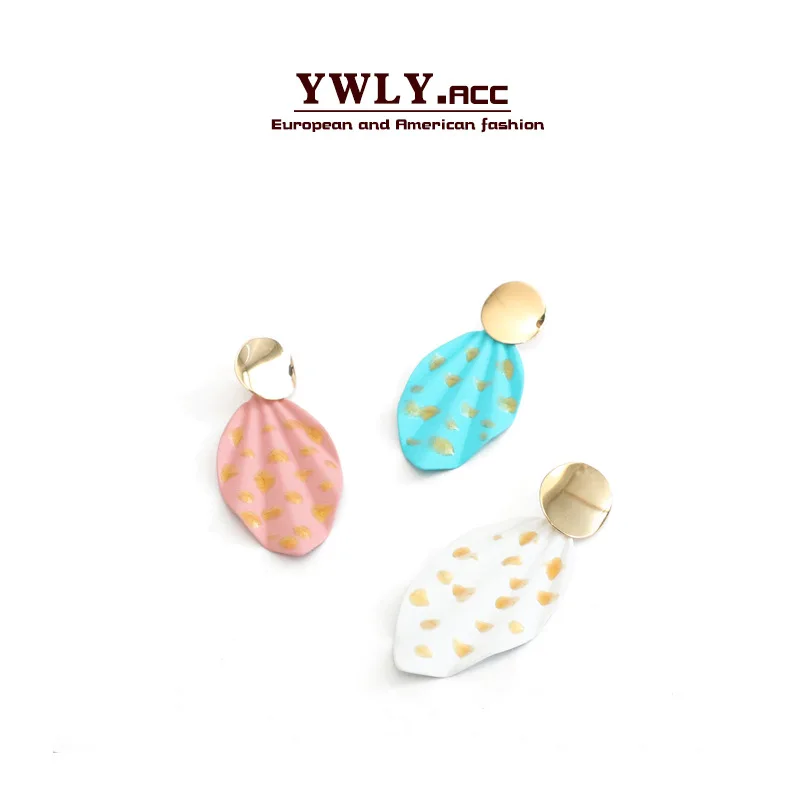 European and American hand-painted graffiti earrings niche original designer twisted wavy creative personality | Украшения и