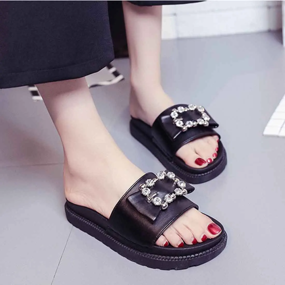 Женские новые модные летние открытый носок слипоны студентов бабочкой тапочки