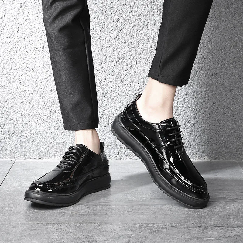 Мужская качественная обувь из лакированной кожи; Zapatos de hombre; черные кожаные мягкие Мужские модельные туфли; M451