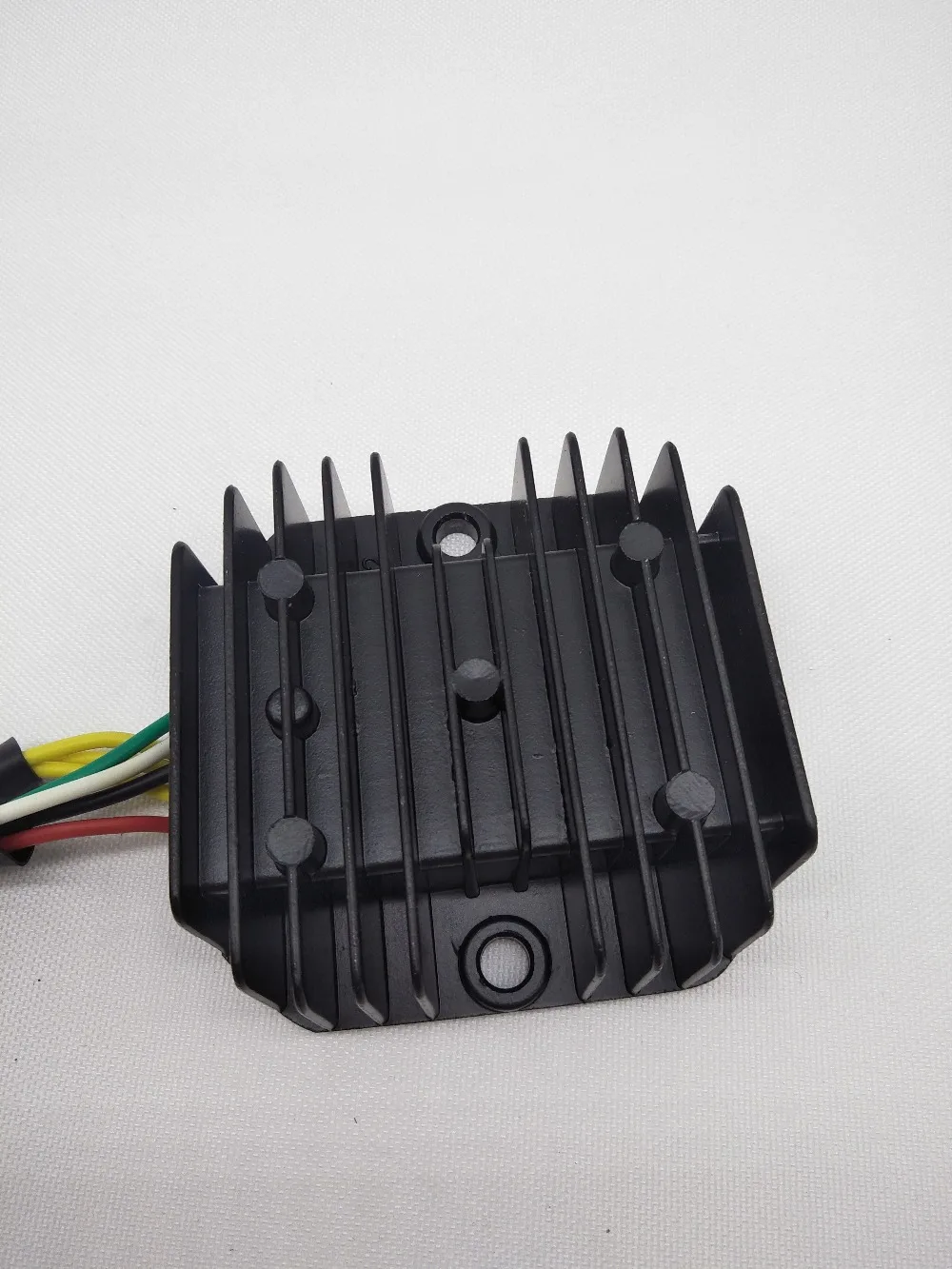

A3281 Motorcycle Voltage Regulator Rectifier For Honda CH125 7 Wires Rectifier Motorbike Ingition CH125-7 Lines