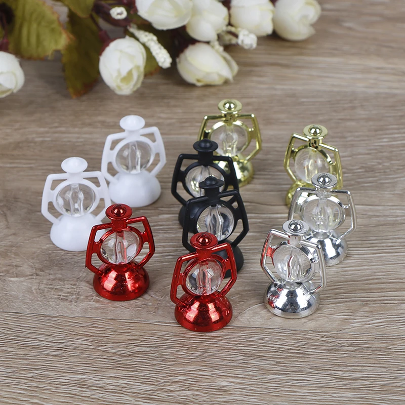 

1/2Pcs Retro oil lamp Dollhouse Miniature Toy Doll Food Kitchen living room 1:12 Scale Accessories dollhouse lawn lamp lighting