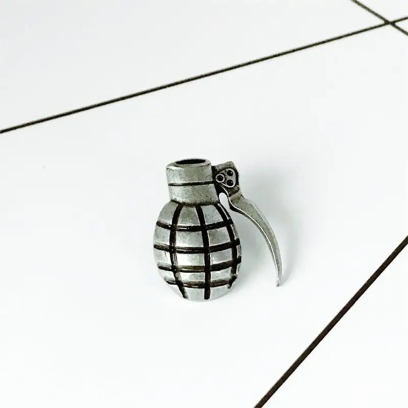 Новый Ностальгический светильник Цветная брошь бомба ручная бритва с чувством