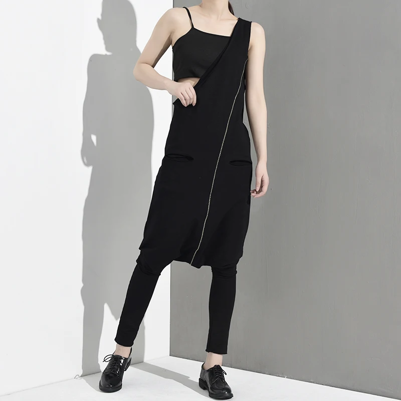 [EAM] New Autumn Winter High Waist Ling Split Joint One Shulder Loose Long Pants Women Jumpsuit Fashion Tide LA9150