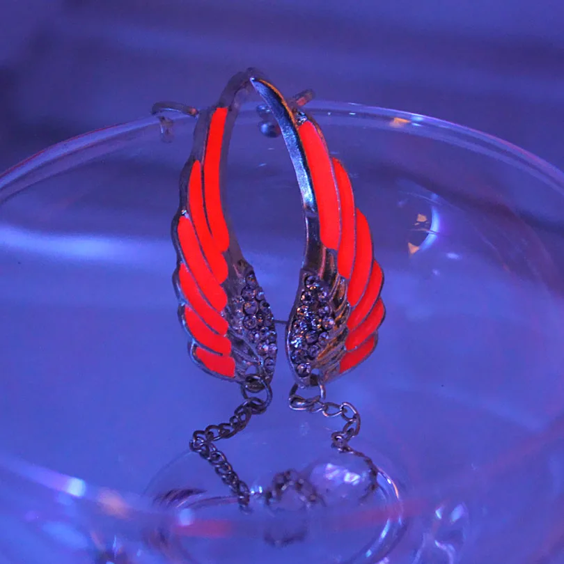 

New wings Ear Cuff Ear Cuff GLOW in the DARK diamante Wings feather Ear clip earrings Stud Earring Clip Earrings WOMEN girl gift