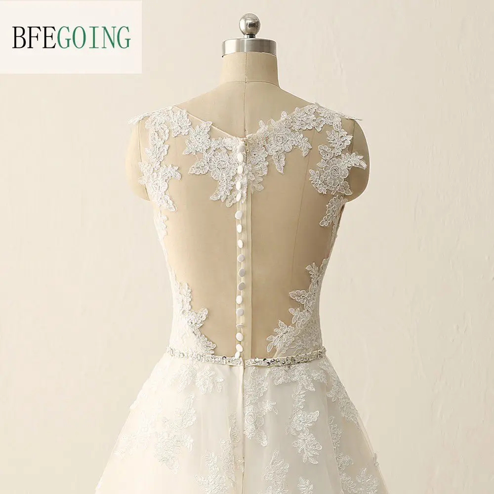 Кружевное свадебное платье трапеция белое Тюлевое с V образным вырезом на тонких