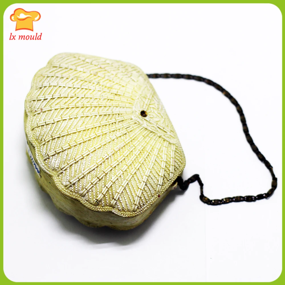 

2018 new cute shoulder wallet 3D candle soap mold high-quality silicone mold