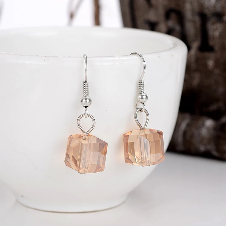 Комплект из колье и серёг с кристаллами цвета шампанского | Украшения аксессуары