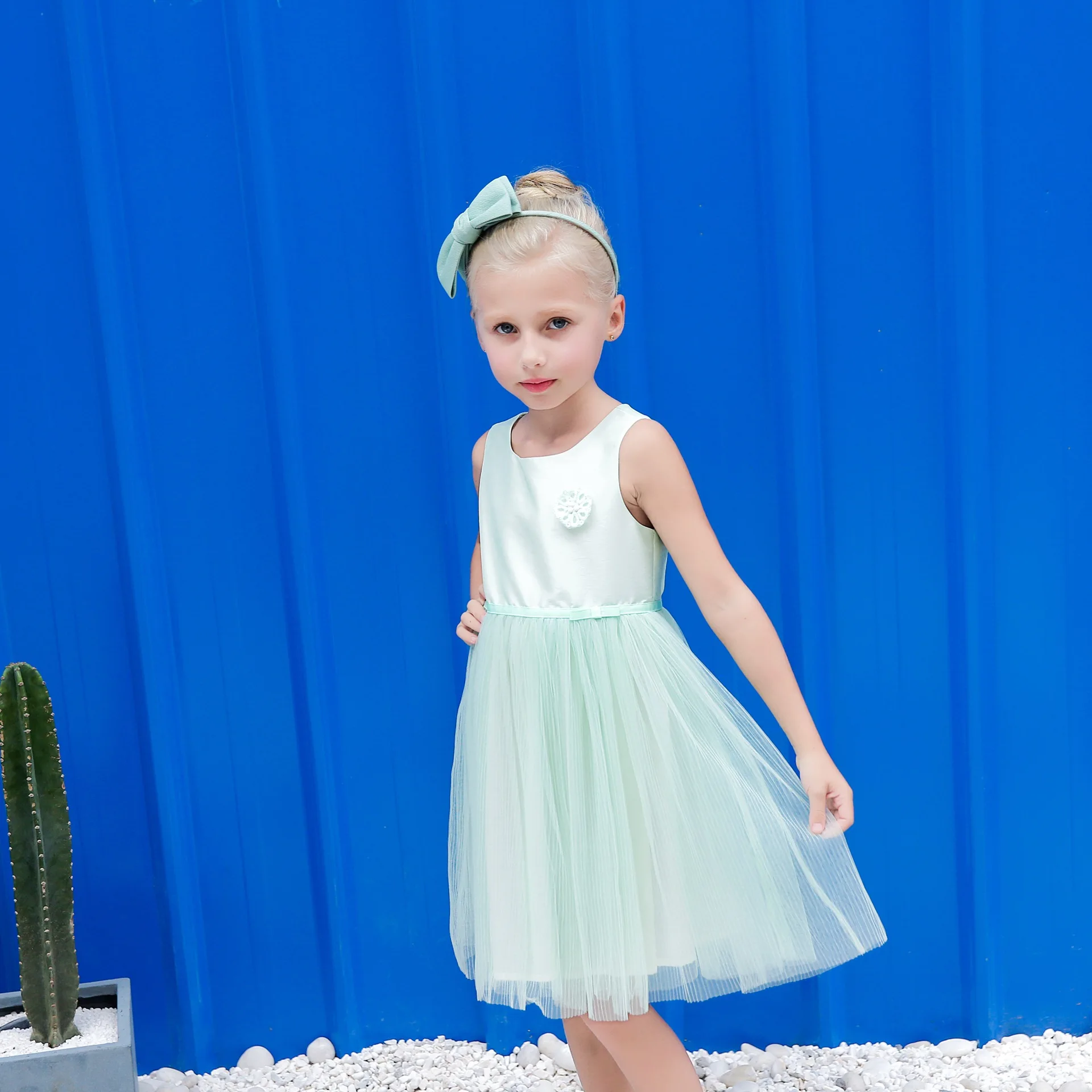 Милое Платье на весну и лето платье из трикотажа тюля аппликации круглым вырезом