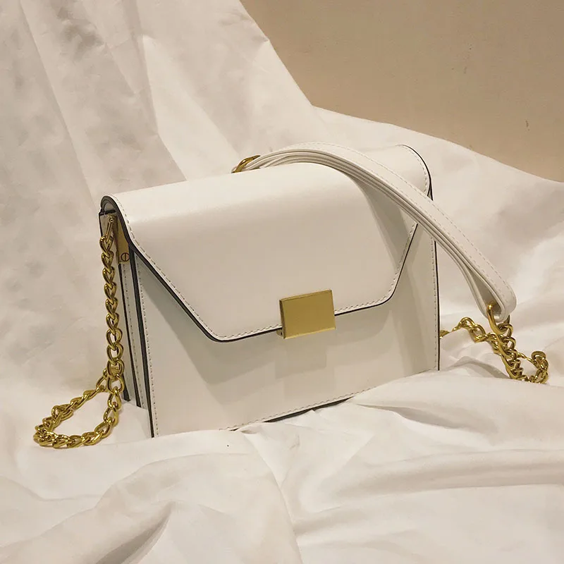 Женская сумка-мессенджер с цепочкой женская маленькая сумка известного бренда |