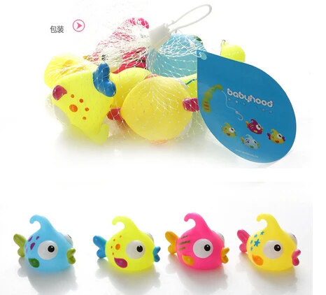 

Squzze Sounding Dabbling toy small fish water spray Children bathroom toy set colorful fish funny game Children cartoon 2016