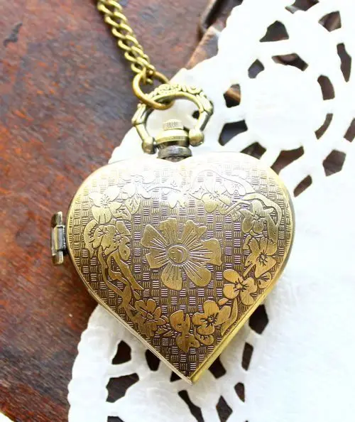 Free shipping wholesale vintage bronze antique hollow heart shaped top quality clock pendant necklace | Наручные часы