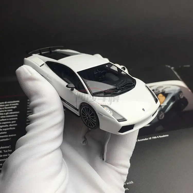 Специальная цена на литье под давлением металлический Lamborghini Gallardo Настольный дисплей коллекция моделей игрушек для детей