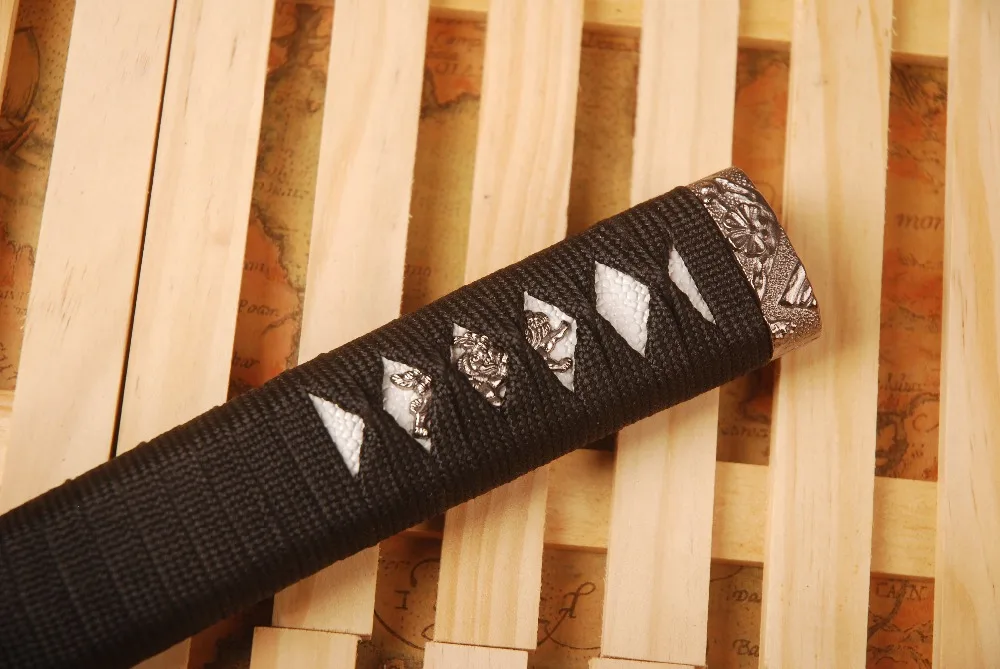 Прямая модель Katana Tsuka черная шелковая Имитация белой Rayskin и сплав для японского