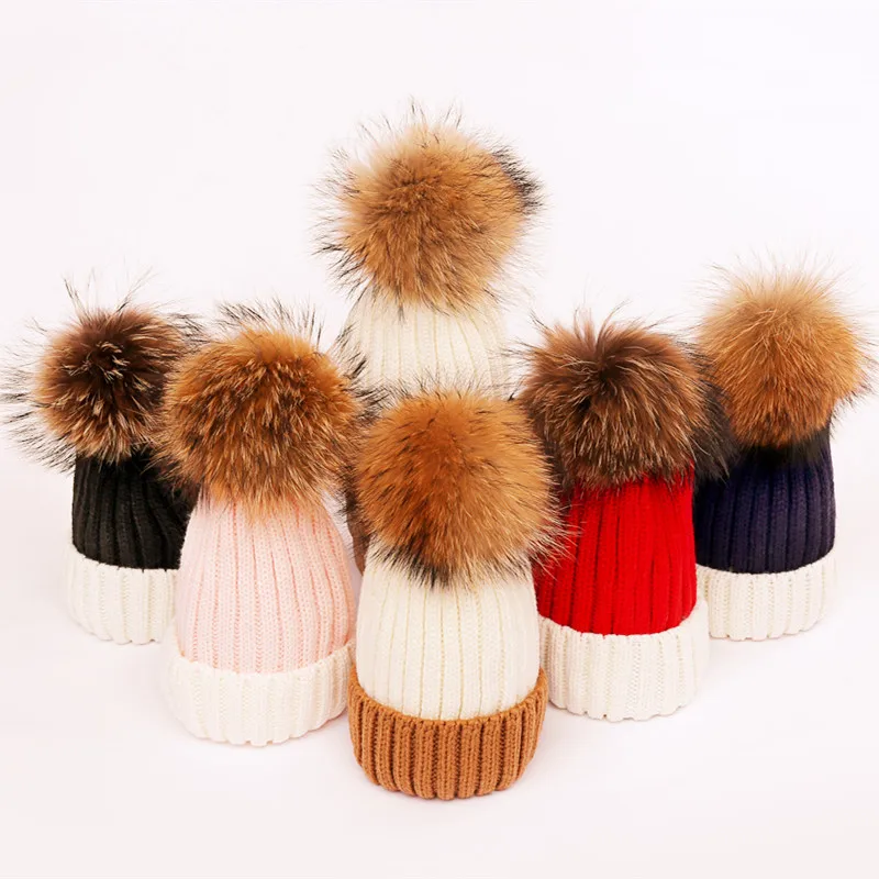 Одинаковые комплекты для семьи зимние детские шапочки мамы и ребенка вязаная