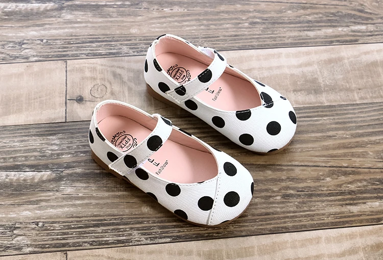 Стиль в горошек обувь для девочек маленьких обувь для детей принцесса обувь хлопок тонкие туфли Туфли без каблуков детей черный, белый цвет MCH063