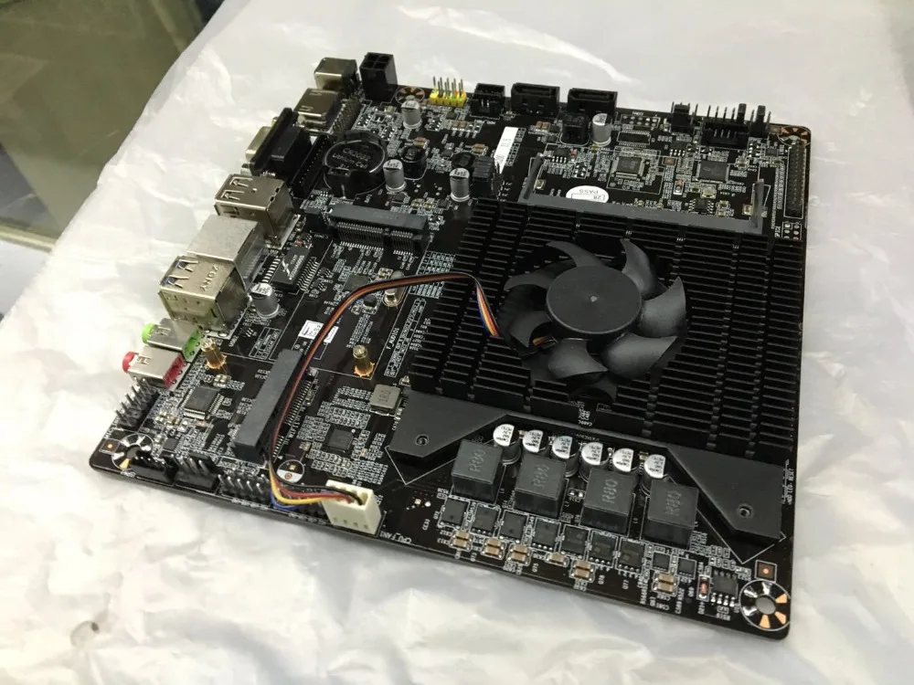 Ультра-тонкий мини-itx Встроенная Материнская плата в Процессор A8 6410 R5 видео график обработки APU USB 3,0 VGA RJ45 HDMI USB mSata Применение, работающего на постоянном токе 12 В