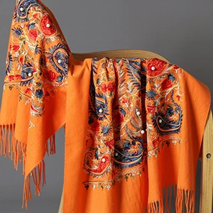 Orange Красные/фиолетовые/черные/синие 18 цветов кашемировые женские шарфы с цветочной вышивкой, длинные зимние женские шарфы больших размеров пашмины - Цвет: Orange