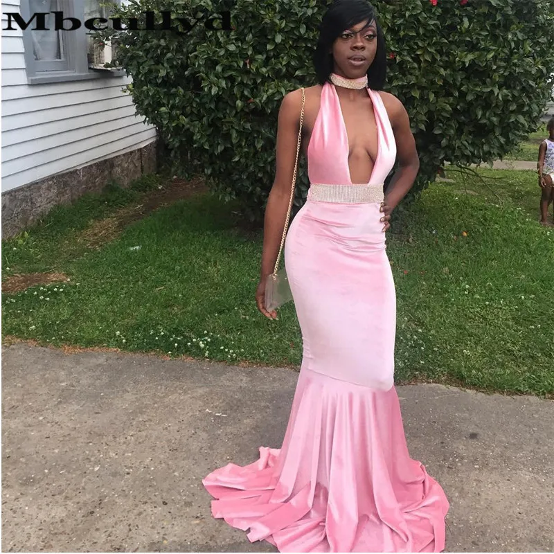 

Mbcully Elegant Pink Velvet Mermaid Prom Dresses 2023 Sexy Halter Neck Black Girls Formal Gala Gowns African Robe de soiree