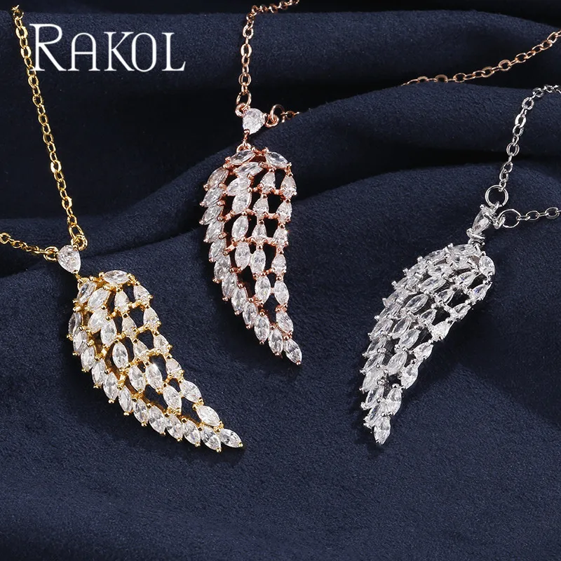 RAKOL прозрачный белый камень с белым золотом-цвет микро проложить настройки Крылья Ангела уха манжеты серьги комплект