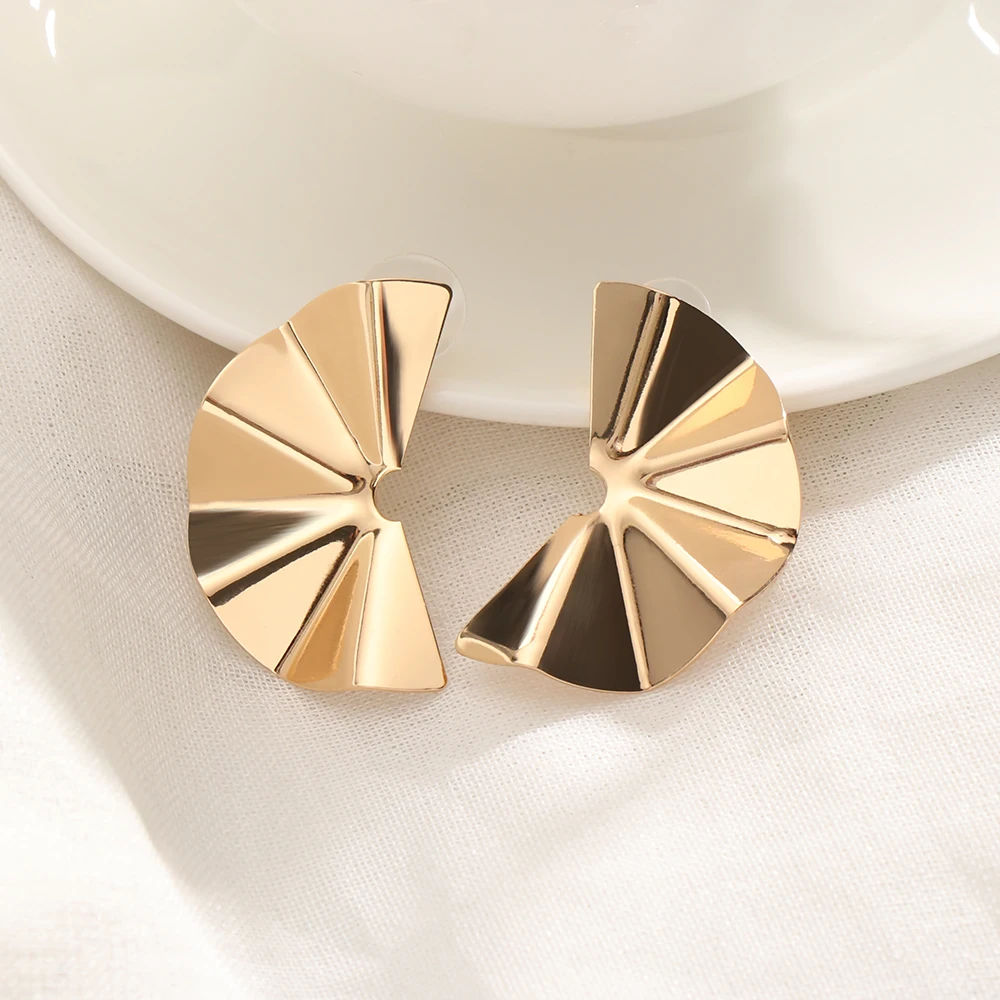 Лидер продаж модные классические золотистые витые серьги-гвоздики в виде