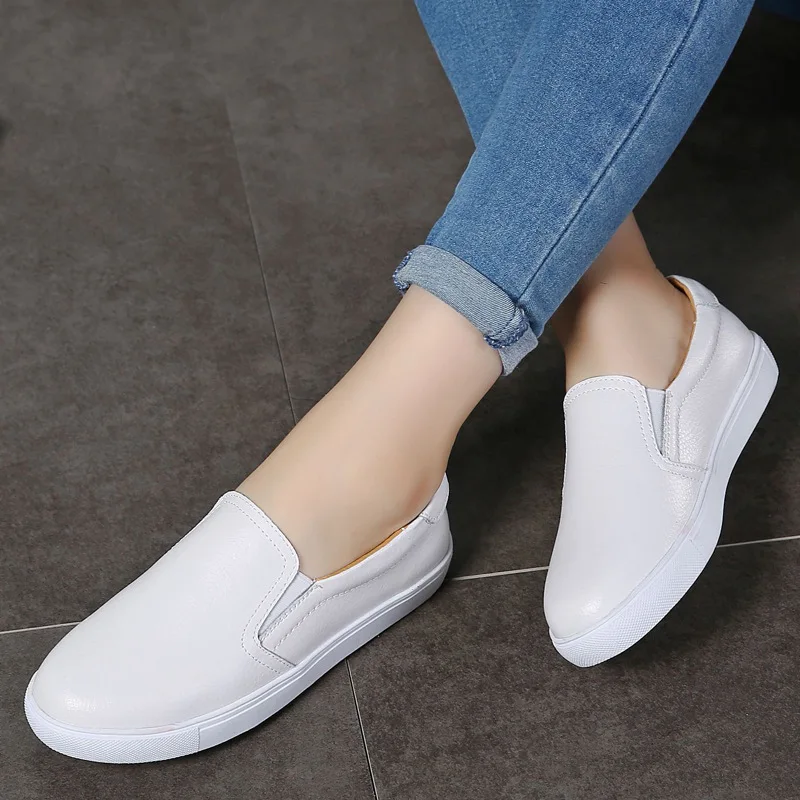 Новинка 2019 года сезон весна кожаные лоферы на плоской подошве удобная женская