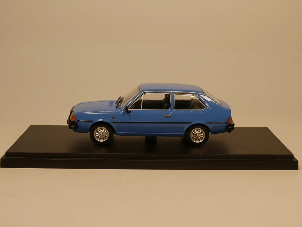 Литая модель автомобиля IST 1:43 Volvo 343|Наземный транспорт| |