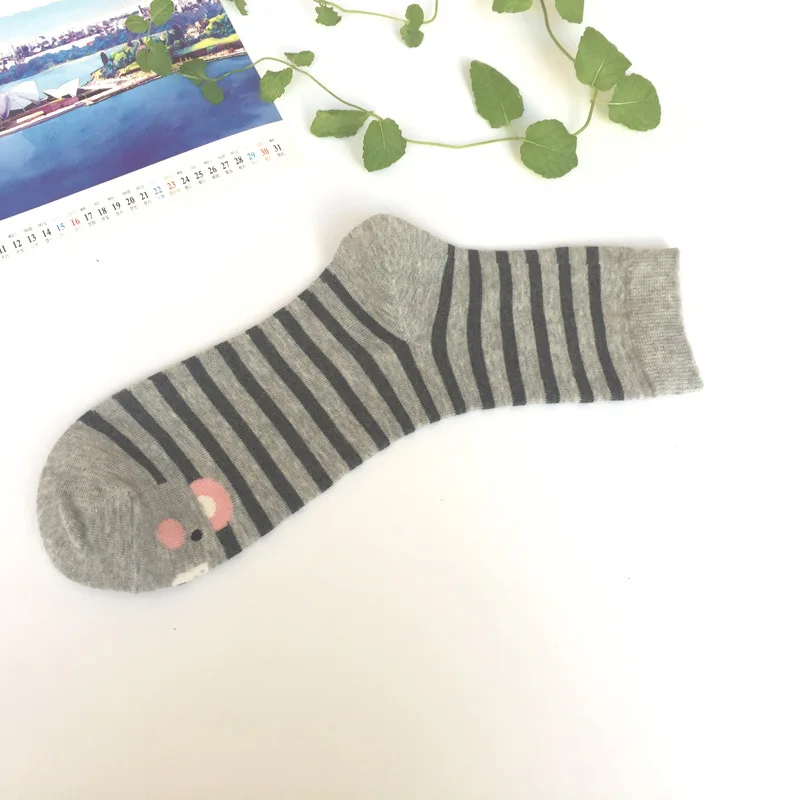 

New Autumn Cartoon Stripe Animal Girls Socks Women Skateboard Harajuku Short Socks Fashion Soft Cotton Socks Low Ankle Funny Sox