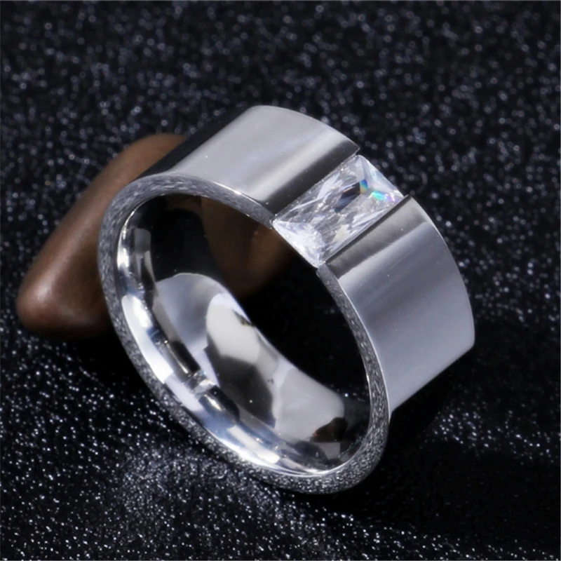 

2018 New Classic Stainless Steel Top Quality Crystal Rings for Women Men Wedding Bands Finger Rings FashionJewelry wholesale