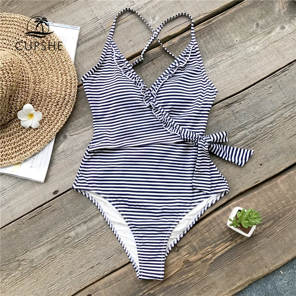 CUPSHE темно синий и белый полосатый Цельный купальник женский с рюшами бантом