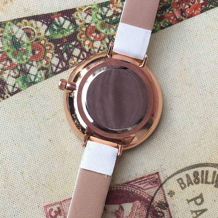 Новое поступление 2017 года свежий тонкий циферблат Для женщин модные часы женская
