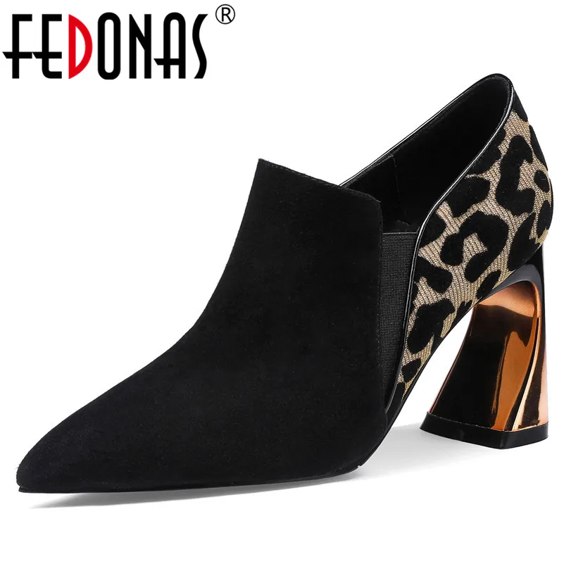 Женские замшевые туфли FEDONAS с острым носком и леопардовым принтом на высоком