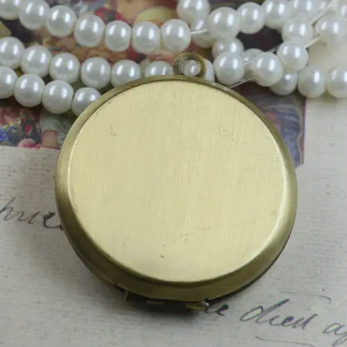 Fashion Design Charm Findings 2pcs Wholesale ANTIQUE BRONZE 36*31mm Oval Photo Locket Frame Accessories for Pendant Making