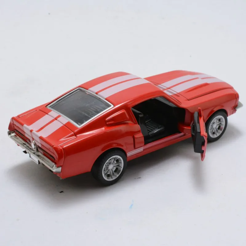 Модель автомобиля из сплава 1:32 модель Ford Mustang 2 открывающихся двери литая