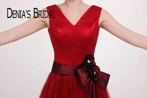 Простое красное вечернее платье с V образным вырезом без рукавов поясом и цветами ТРАПЕЦИЕВИДНОЕ ПЛАТЬЕ до