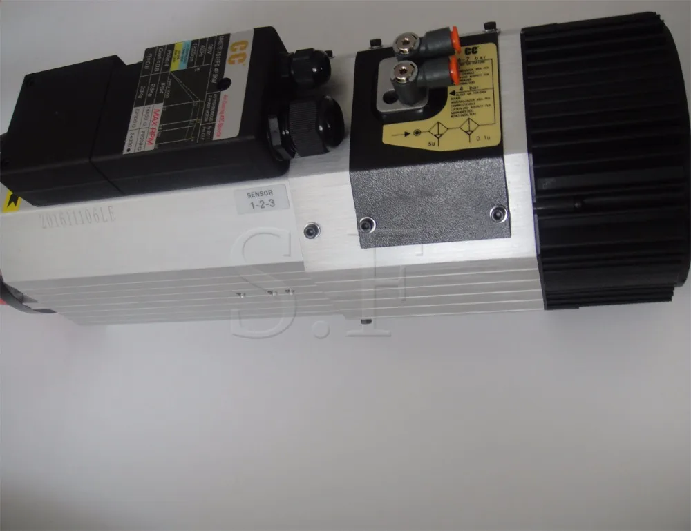 UL, CUL Сертифицированный ATC с воздушным охлаждением шпинделя 10KW-12KW 13-16HP короткий нос ISO 30 24000 об/мин AC380V/AC220V 3 фазы