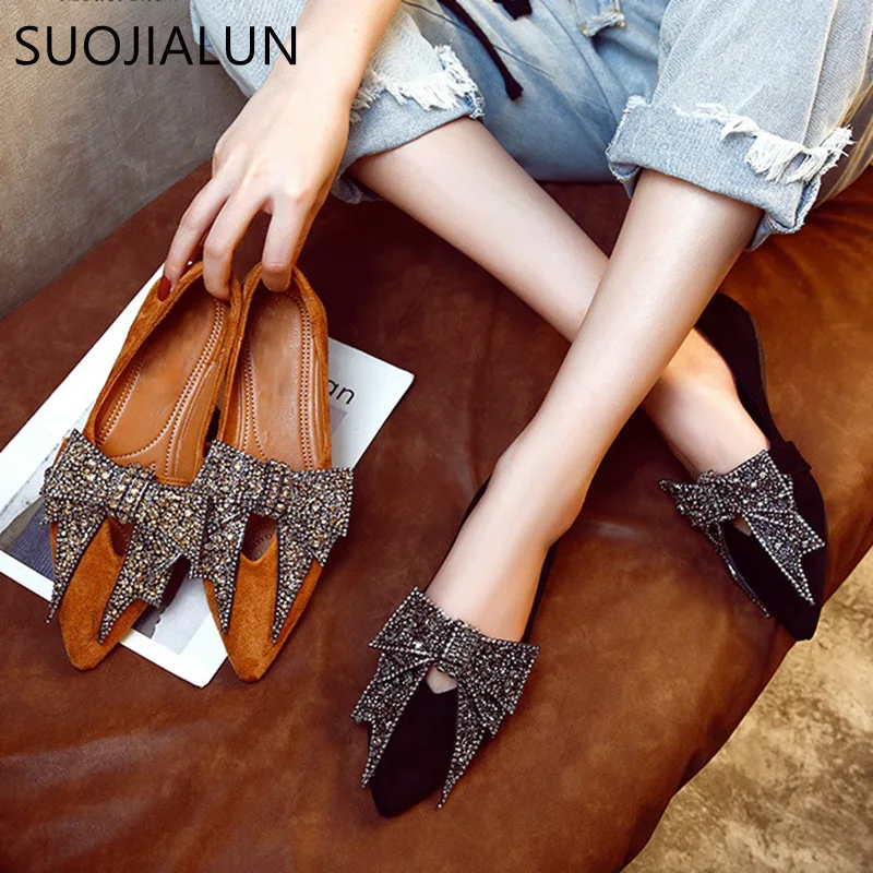 

SUOJIALUN Women Flat 2021 Elegant Fashion Women Flat Ballet Shoes Bling Crystal Bow Tie Pointed Toe Flats Shoes Lady Shiny Flat