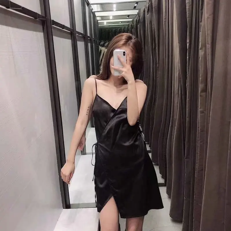 Сексуальное женское черное платье Лето 2019 новые модные атласные регулируемые