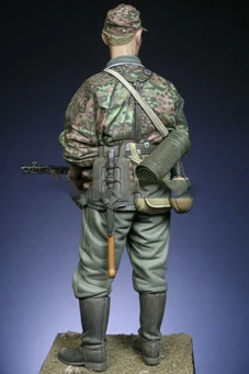 Масштаб 1/16 Неокрашенная фигурка из смолы 3rd Panzer-Division GK | Игрушки и хобби