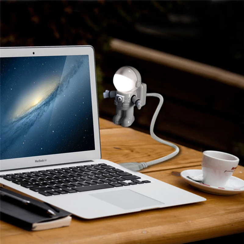 2 шт. Мини Прохладный астронавт Spaceman USB LED Light любовный Стиль Регулируемый ночник