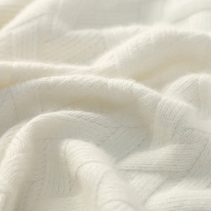 

Fall and winter new cashmere sweater women half-high collar short sweater loose thickened fork knit primer shirt