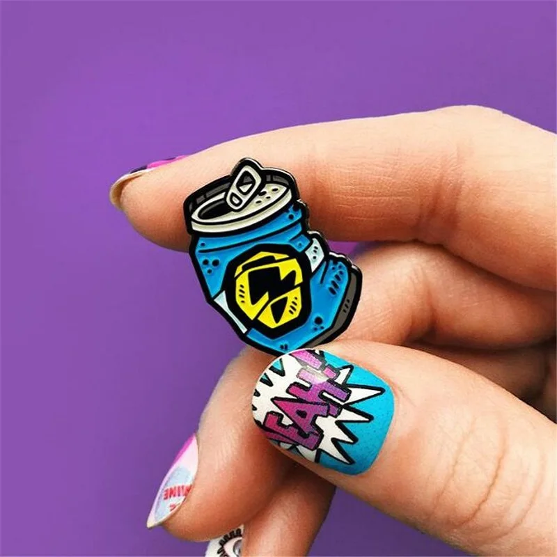 Лидер продаж металлическая красная брошь в форме бутылки напитков значок с синей