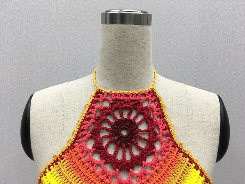 Simenual BOHO Сексуальный Топ c бретелькой через шею без спинки цветочный пляжный летний крючком ручной работы топики Винтаж выдалбливают Купальники Женская одежда