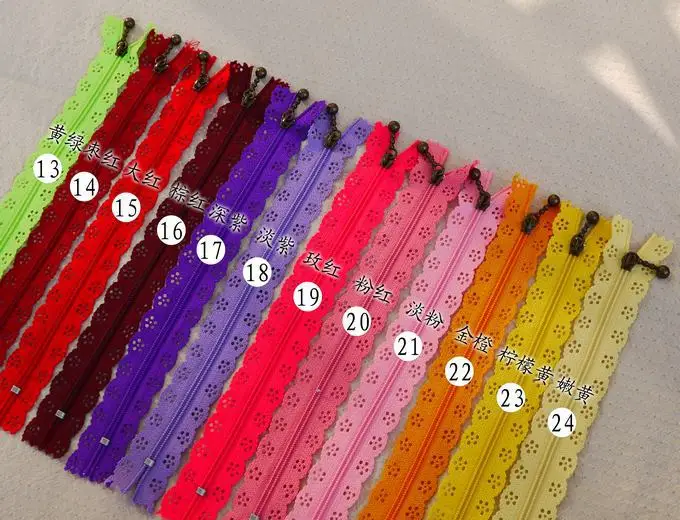 

Free Ship+50pcs/lot DIY New 20cm #3 Nylon Coil Lace Zipper Zippers + Puller for Tailor Sewer Craft Bag Wholesale